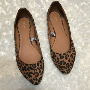Mossimo Animal Print Pointed Toe Flat Size 7 studs